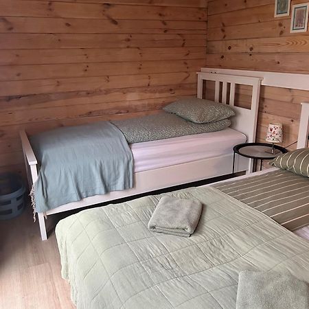 The Little Guesthouse Downtown - Keflavik Airport Buitenkant foto