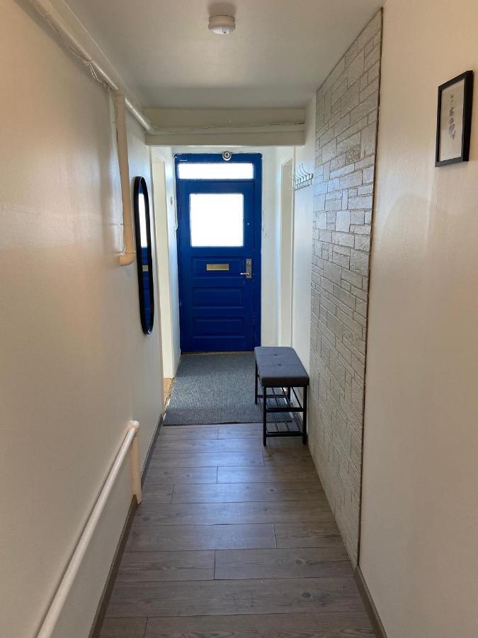 The Little Guesthouse Downtown - Keflavik Airport Buitenkant foto